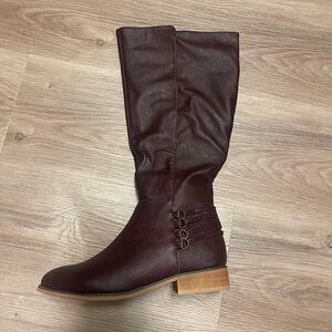 High boots size 7 never worn